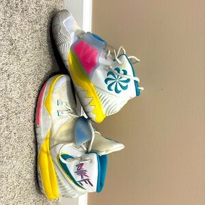 Nike Kyrie 6 Neon Gravity Basketball shoes - Men’s 7/Womens 9